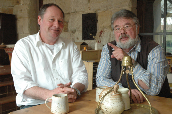 Wolfgang Riedelbauch (rechts) und Ralf Weiß sind ein eingespieltes Team. Jetzt sollen der Gründer und der Leiter des Dehnberger Theaters auch offiziell eine Doppelspitze bei der Organisation des Fränkischen Sommers bilden. Foto: PZ-Archiv