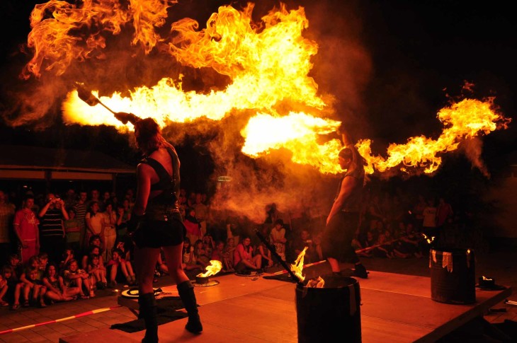 Am Samstagabend erlebten die Zuschauer eine tolle Feuershow in Altdorf.