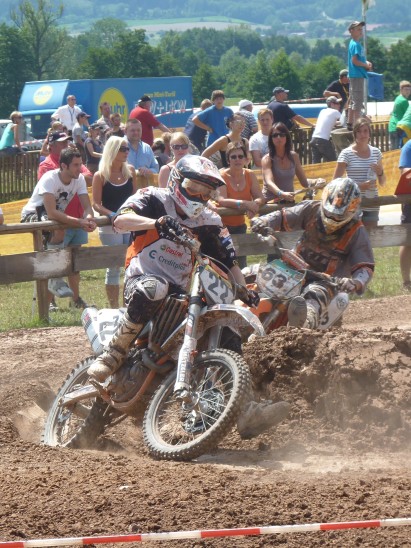 Dias Duell zwischen Stefan Schlicht (Nr. 63) und Michael Röhrl (Nr.22).
