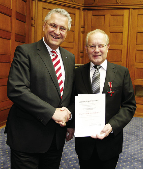 Innenminister Herrmann und Altbürgermeister Rüdiger Pompl. Foto: Hippel