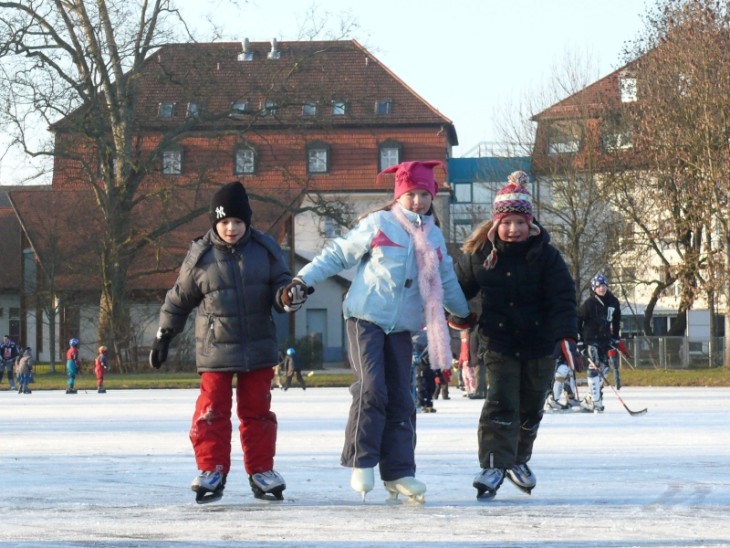 Kufenflitzer müssen sich noch gedulden. Derzeit ist das Eislaufen in Hersbruck noch nicht möglich. Foto: HZ-Archiv