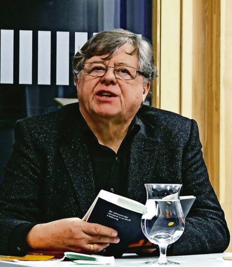 „Alle meine Stücke waren irgendwo immer ‚Jedermann‘-Stücke. “ Fitzgerald Kusz gilt als fränkischer Vorzeige-Mundartdichter. Der „Jedermann“ ist neben „Schweig, Bub!“ sein erfolgreichstes Stück. Foto: PZ-Archiv