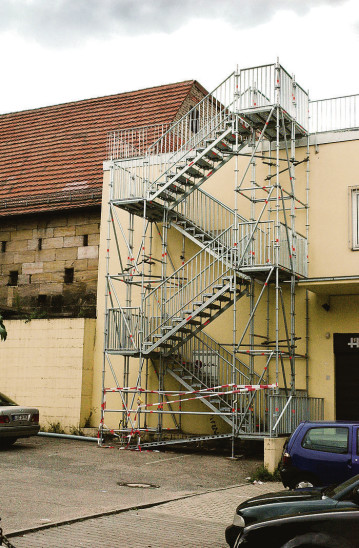 Die Feuertreppe auf der Rückseite des ehemaligen Heka-Hauses in der Barthstraße: Ohne sie darf der Acid Club nicht mehr öffnen
