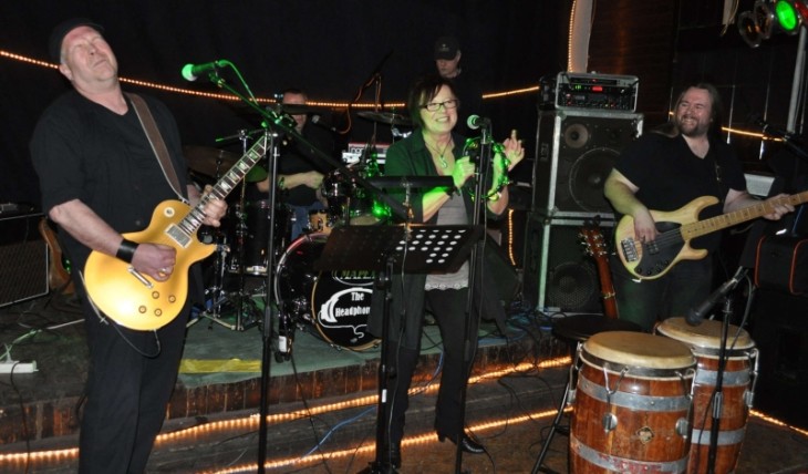 „Rootslevel“ aus dem Hersbrucker Raum gastierten im Schwan in Rückersdorf. Foto: Th. Raum