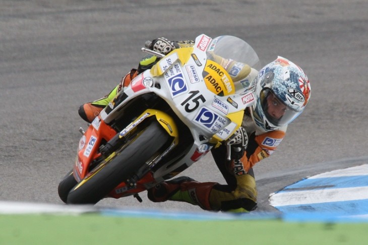 Mit einem letztlich hervorragenden zweiten Platz im Gesamtklassement des ADAC Junior Cups beendete der Hartensteiner Nachwuchsrennfahrer Michael Gerstacker auf seiner 35 PS starken 125 ccm-Aprilia die Rennsaison. Foto: privat