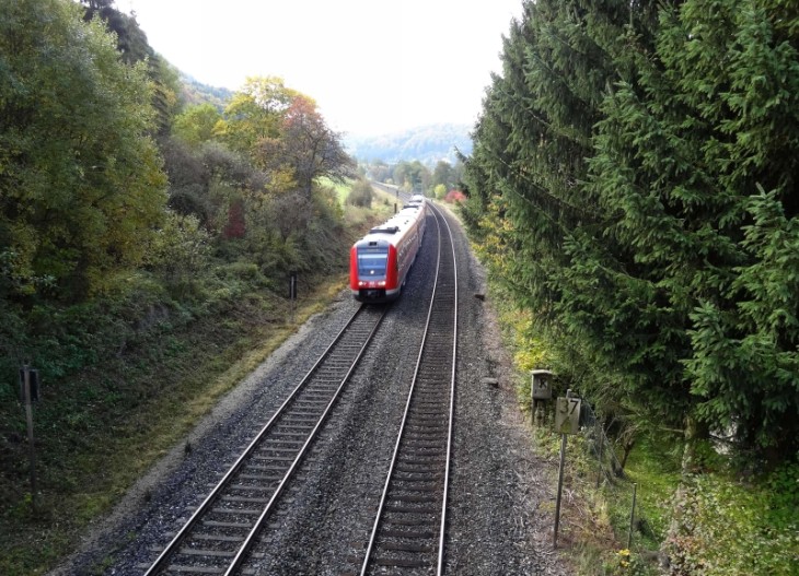 Der Zug kam erst nach mehreren hundert Metern zum Stehen. Foto: S. Fuchs