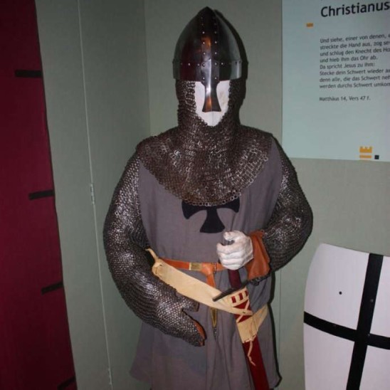 Die Ritterausstellung auf Burg Hartenstein wurde bereits über die LAG mit Leadermitteln gefördert. Das Projekt Erlebte Geschichte bekommt nun weiteres Geld. Foto: privat