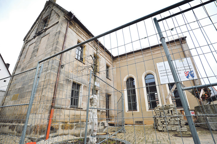Die ehemalige Synagoge in Ottensoos soll schon in einem Jahr wieder fertiggestellt sein. Foto: PZ-Archiv