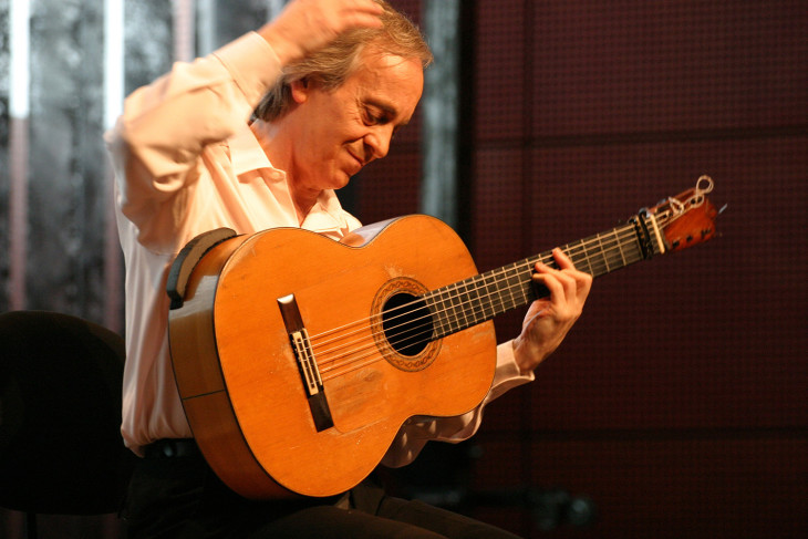 Flamenco-Legende Paco Peña greift am 12. August in die Saiten. Foto: PR