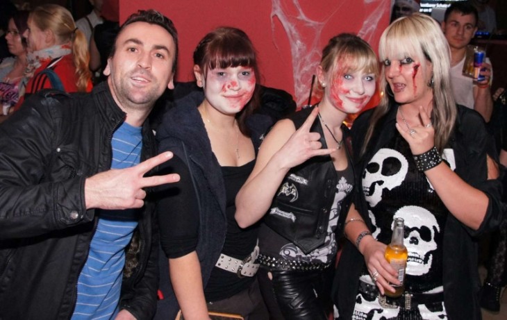 Jede Menge Gaudi herrschte im Schnerpfl (Bild) und im Café Boulevard bei der Halloweenparty. Foto: R. Wacker
