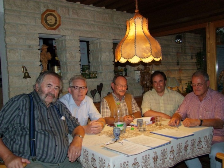 Helmut Herrmann (links, mit Helmut Thäter, Herbert Hofmann, Jürgen Vogel, Peter Weidinger) führt die Bürgerinitiative an. Foto: M. Münster