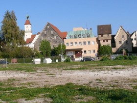 Nach wie vor steht in den Sternen, was aus dem brach liegenden Schickedanz-Areal am Rand der Hersbrucker Altstadt werden soll. Foto: J. Ruppert