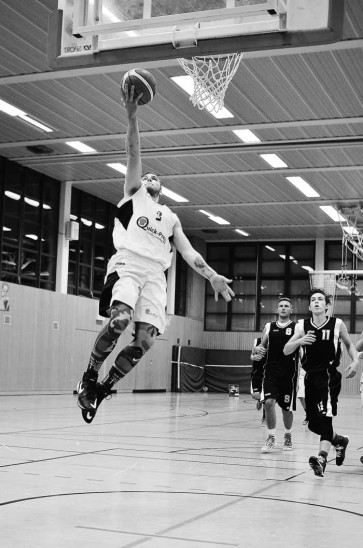 Andrew Cummings war mit 20 Zählern erfolgreichster Spieler einer geschlossen auftretenden Laufer Mannschaft.
