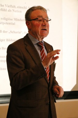 Reinhold Waldecker.