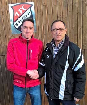 Willkommen für den Neuen: Jörg Kemmitzer (li.) und FCS-Vorsitzender Herbert Ziegler bei der Trainervorstellung.