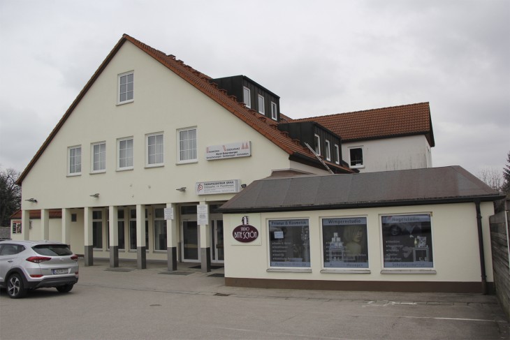 Die Räume im ehemaligen HL-Verbrauchermarkt (links) bleiben, wie sie sind: leer. Foto: Spandler