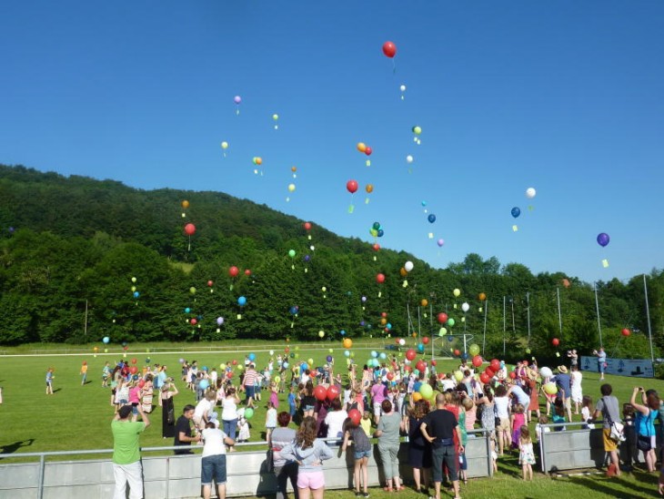 Beim Sommerfest gingen Ballons in die Luft. Foto: privat
