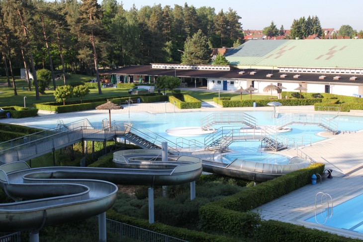 Die Wasserrutsche zählt zu den Attraktionen des Feuchtasia.