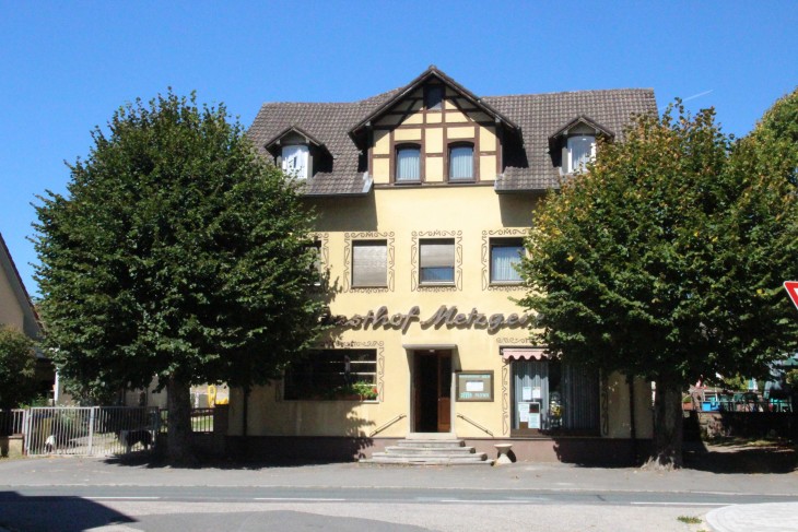 Über 120 Jahre lang war das Simmelsdorfer Gasthaus Lang eine Institution. Ende September ist damit Schluss, die beiden Wirtsleute können den Betrieb nicht weiterführen.