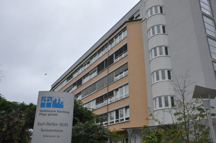 Die Bewohner des Karl Heller-Stifts am Speckschlag werden laut Bürgermeister Hacker in das geplante Seniorenwohnheim an der Werner von Siemens-Allee umziehen. Träger wird wieder die Stadtmission sein.