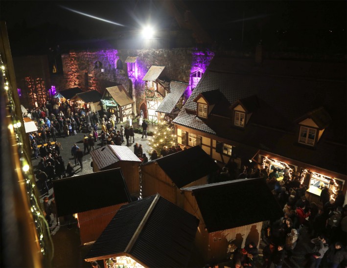 Heimelig und romantisch: der Burgthanner Weihnachtsmarkt lockt auch morgen und übermorgen wieder mit festlichem Angebot und stimmungsvoller Atmosphäre.