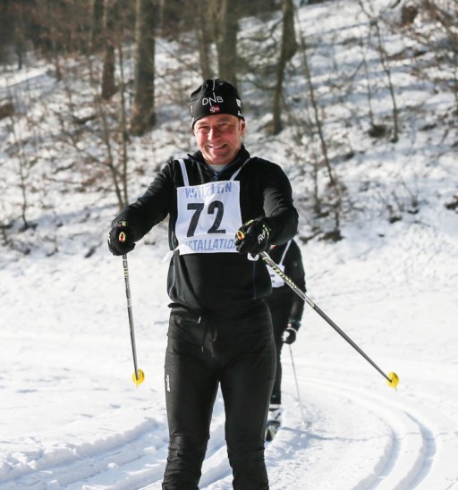 Armin Reinhardt vom DAV Hersbruck Loipenteam nutzte die Gunst der Stunde und legte auf Langlaufskiern die Bestzeit hin.