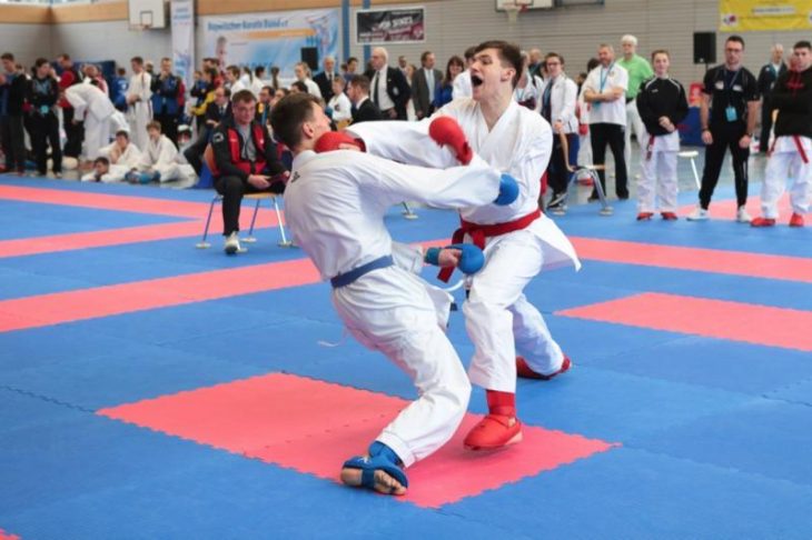 Bei den Bayerischen Meisterschaften holte sich Maximilian Wild, EM-Teilnehmer von 2015 (roter Gürtel), bei der U 21 die Silbermedaille.