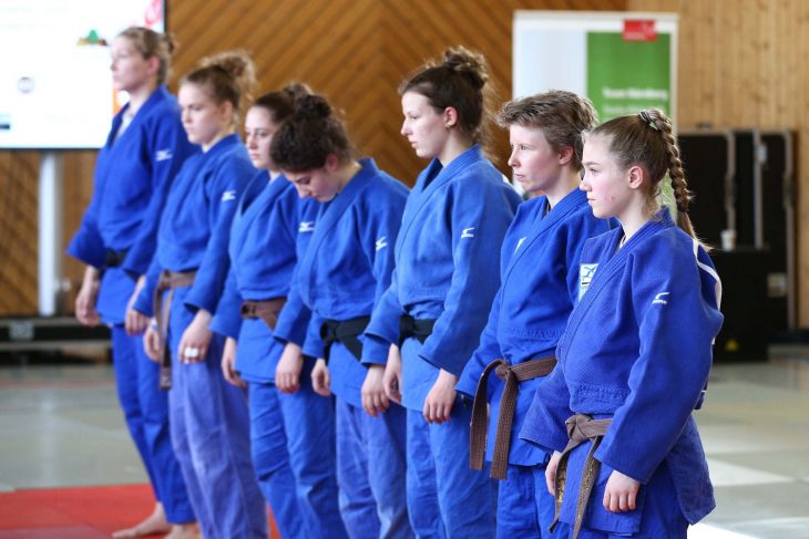 Gemischte Bilanz beim Liga Auftakt für Altenfurter Judo-Mädels.