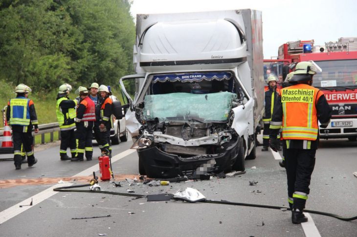 Der polnische Transporter hat nur noch Schrottwert.