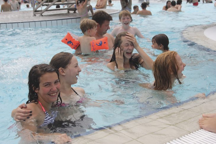 103 000 Besucher kamen dieses Jahr ins Feuchter Freibad, 9 000 mehr als im vergangenen Jahr. Im kleineren Schwimmbad Altdorf waren es 45 000.
Foto: Blinten