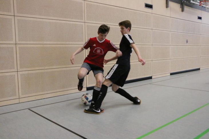 Gegen Gloria Weilersbach siegte der Club (schwarzes Dress) mit 0:1.