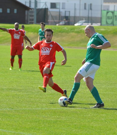 Für TSV-Nachwuchsstürmer Luca Bader (hier im Spiel gegen Berg) und die Feuchter geht es gegen Höhenberg bereits um alles.