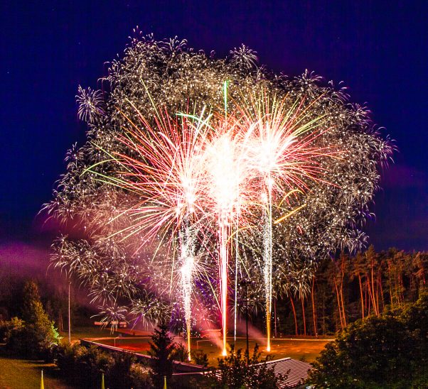 Ein Blickfang war das Feuerwerk am Samstag im Haberloh.