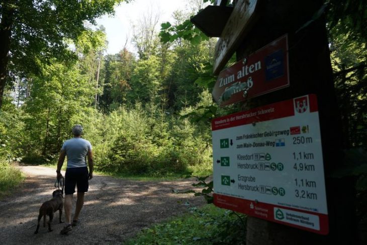 Kirchensittenbach ist gut ausgestattet mit Wanderwegen, doch diese müssen auch gepflegt werden und die Tourvorschläge in Flyern müssen aktuell sein, damit Wanderer nicht in die Irre geführt werden.