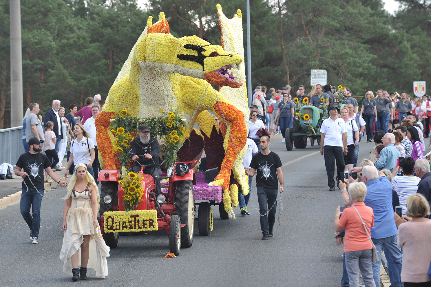 Blumenfest Röthenbach Seite 2 von 4 NLAND