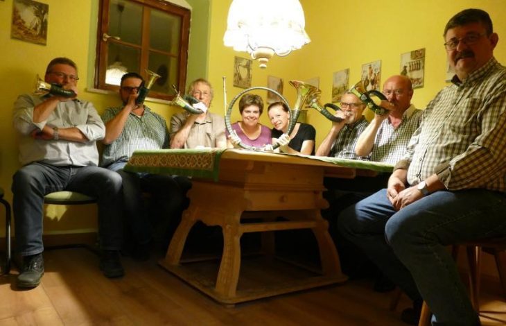 Die Unterabteilung des Jagdschutz- und Jägervereins Hersbruck und ihre Gäste: Winfried und Christian Bock, Heinz Bannagott, Kerstin Sandner und Steffi Krämer, Walter Wacker, Roland Förtsch und Wolfgang Müller.