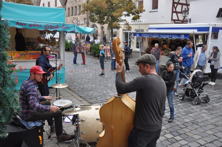 Zahlreiche Bands und Musiker spielten in der Laufer Altstadt.