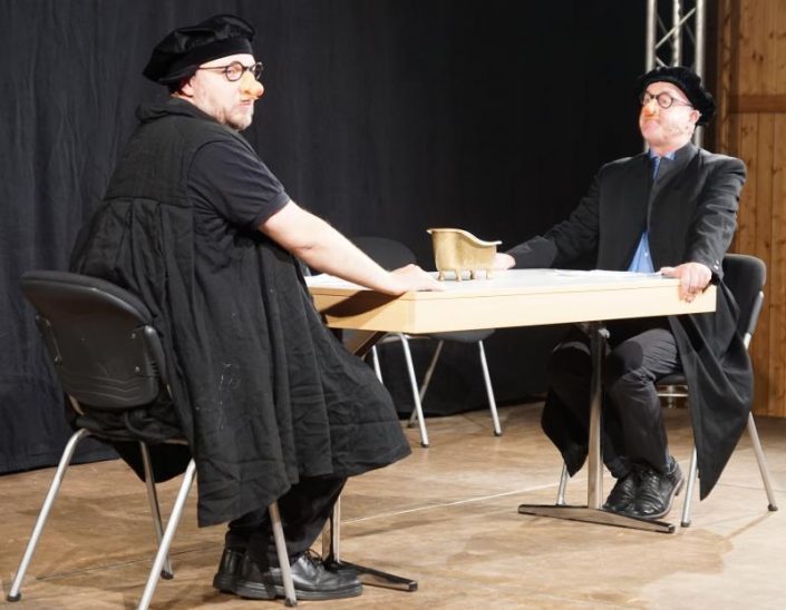 Martin Luther und Ulrich Zwingli lieferten sich ein Streitgespräch im Stile Loriots.