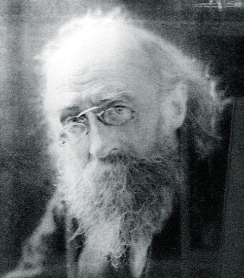 Kurt Eisner war für 100 Tage bis zu seiner Ermordung erster Bayerischer Ministerpräsident. Von 1907 bis 1910 war er Chefredakteur der sozialdemokratischen Nürnberger Tageszeitung Fränkische Tagespost und wohnte in Behringersdorf.
