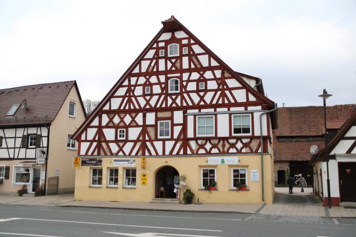 Ende Februar schzließt die Poststelle in Rückersdorf. Nun sucht die Post nach einer Lösung.