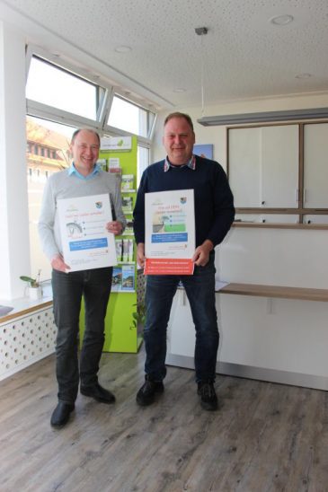 Bürgermeister Herbert Seitz und Michael Taubmann sind von dem Konzept eines „Bürgerladens“ überzeugt.