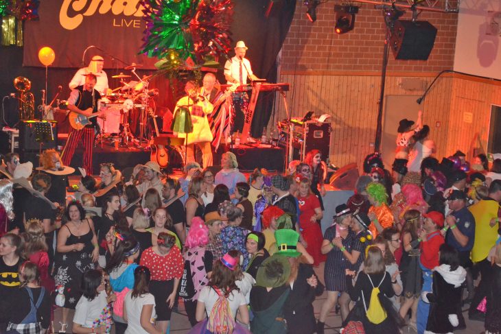 Party bei Live-Musik: Der Feuerwehrfasching von Ottensoos ist einer der beliebtesten in der Region.
