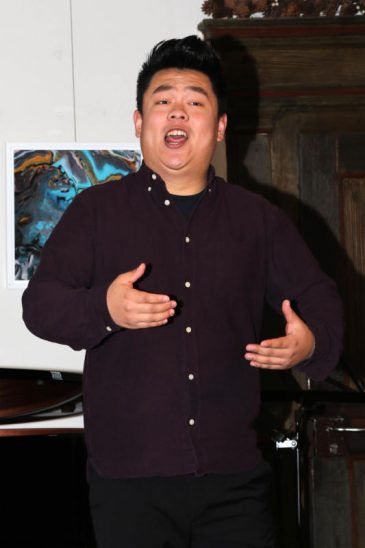 Oper verlangt vollen Körpereinsatz: Yichi Xu.