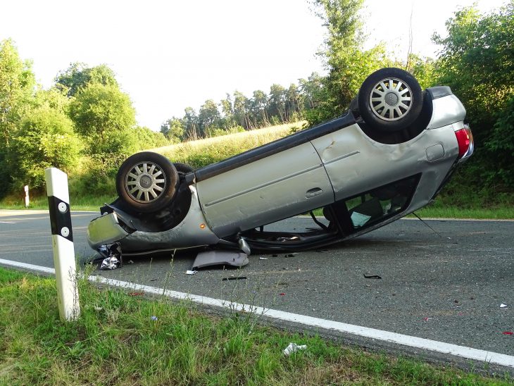 Der Audi hat nach dem Unfall nur noch Schrottwert.