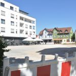 Hier soll der Röthenbacher Marktplatz entstehen. Vorgesehen sind unter anderem Bänke, Bäume, Platz für Marktstände und ein Brunnen.