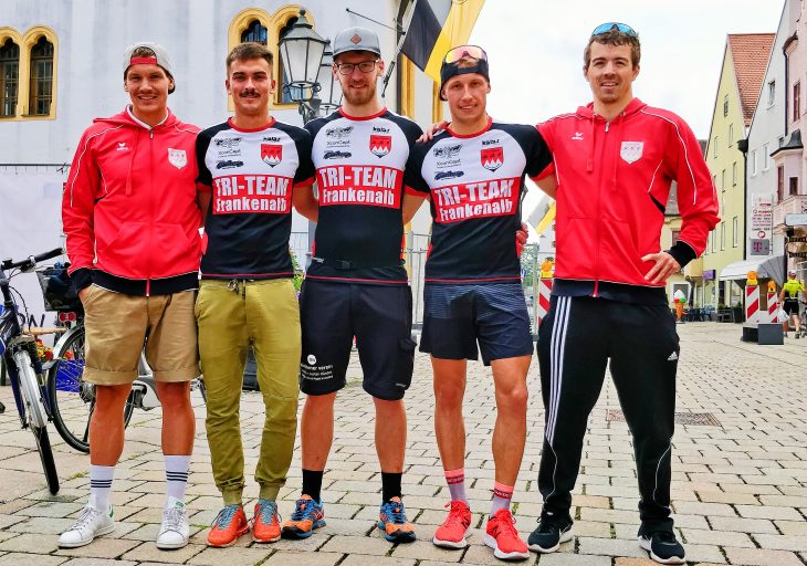 Sammelten in Schongau wertvolle Zähler gegen den Abstieg: Andreas Maier, Theo Müller Philipps Sohn, Thomas Oberleiter, Julian Hegel und Michael Kraus (v. links) von der Regionalligamannschaft des Tri-Teams Frankenalb.