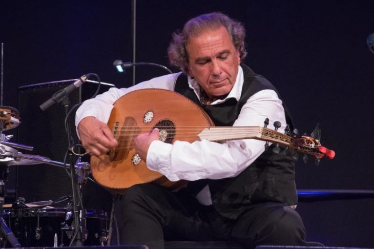 Oud-Spieler Rabih Abou-Khalil war sicher nicht nur für Bürgermeister Robert Ilg eine Überraschung des diesjährigen Hersbrucker Gitarrenfestivals.