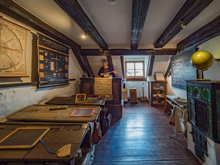 Wem die Aufnahme vor Schule oder Klassenzimmer zu wenig aufregend scheint, kann am ersten Schultag auf die Burg ausweichen.