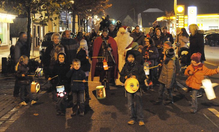 Die Röthenbacher Kinder dürfen sich nun doch auf den Laternenumzug freuen.