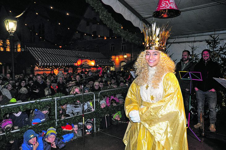 Das Nürnberger Christkind auf der Laufer Bühne